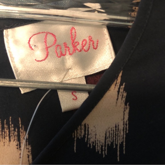 Parker silk keyhole shirtdress. Size small - Picture 7 of 11